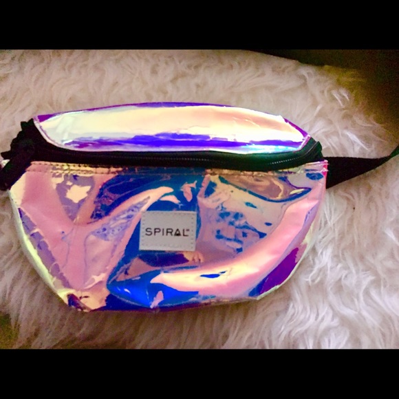 New never used holographic Fanny pack - Picture 5 of 5
